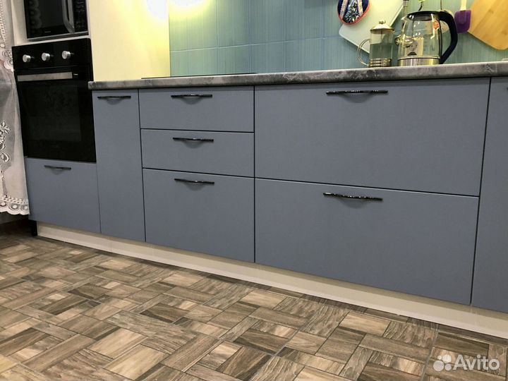 Кухня в потолок на заказ в