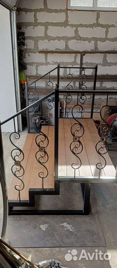 Крыльцо металлическое