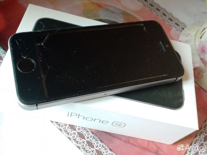Телефон iPhone 5SE