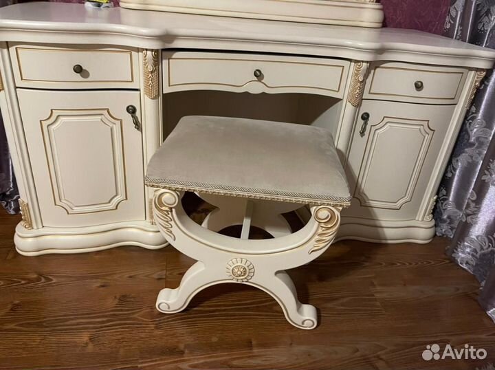 Спальный гарнитур бу