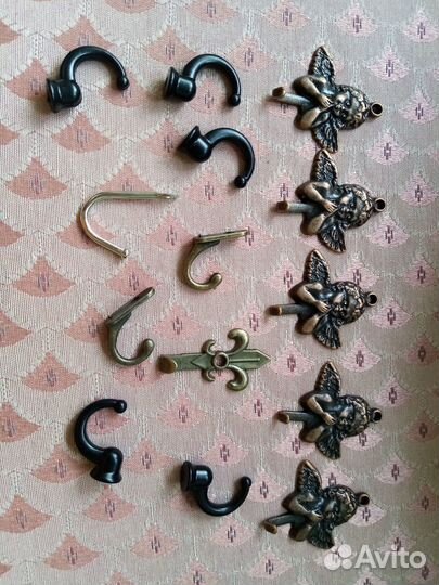 Крючки для одежды