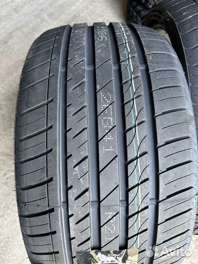 Arivo Ultra ARZ5 275/30 R21