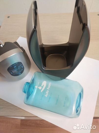 Диспенсер для мыла автоматический