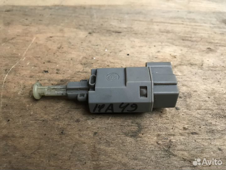 Датчик педали сцепления Mazda 323F BA Мазда