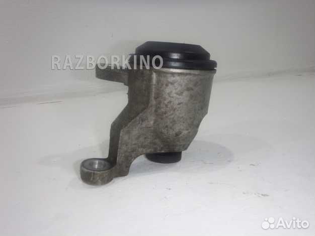 Подушка двигателя Ниссан