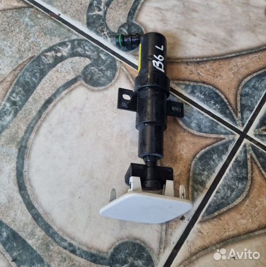 Форсунка омывателя Volkswagen Passat B6