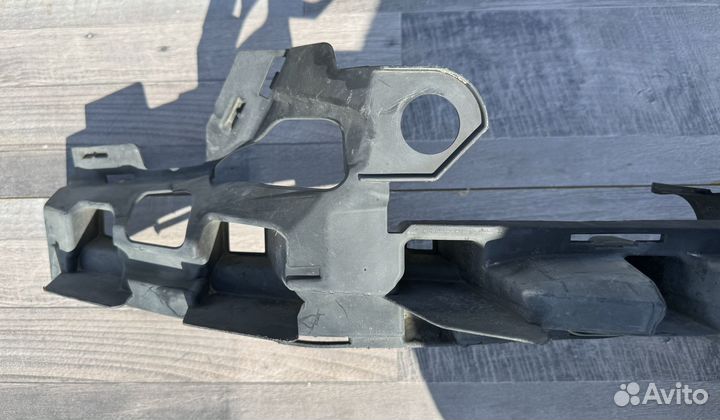 Mercedes cls 257 кронштейн бампера