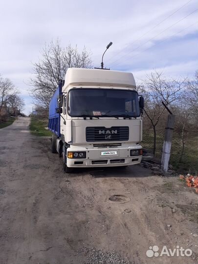 Полуинтегрированный MAN TGX 26.540, 2000