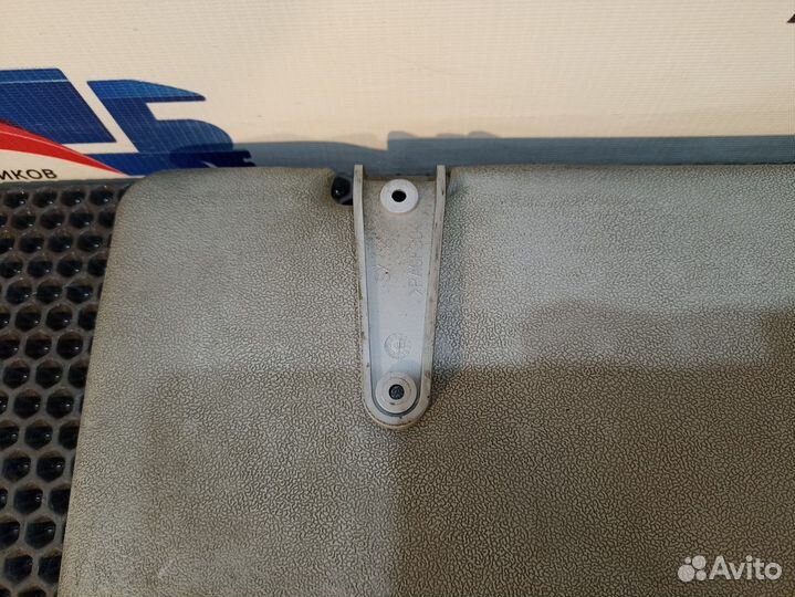 Козырек солнцезащитный центральный Man L2000