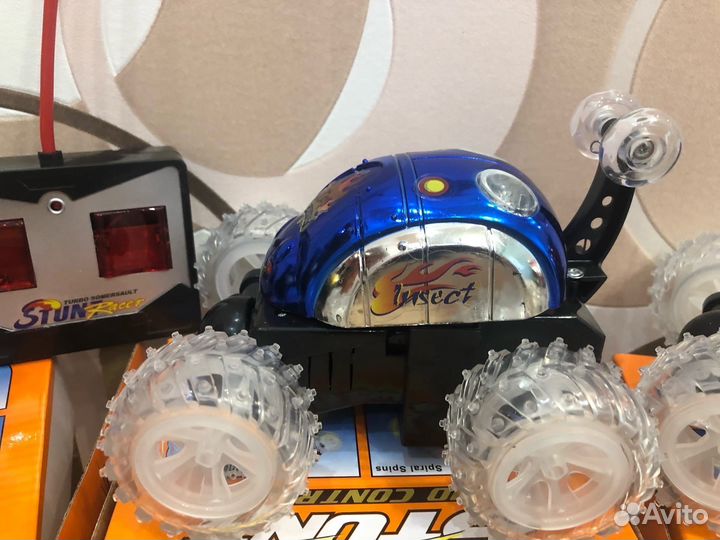 Машина перевертыш на пульте управления