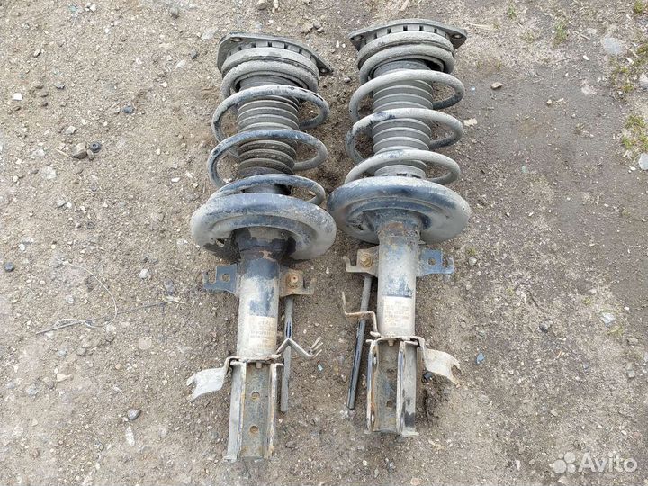 Передние стойки renault fluence