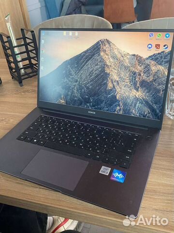 Honor magic book x 15