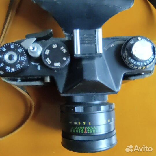 Пленочный фотоаппарат зенит