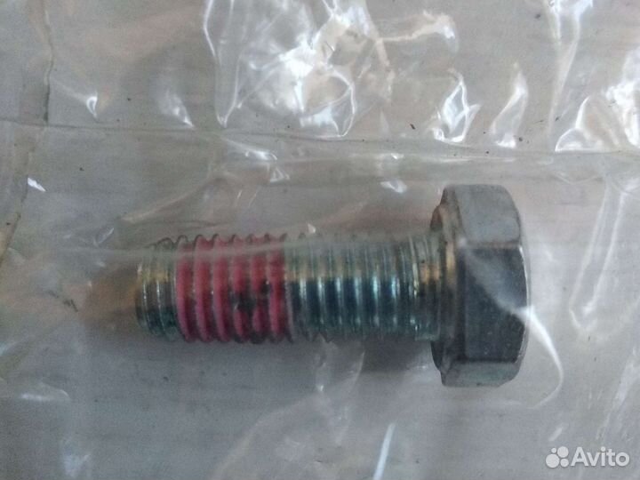 Комплект направляющего болта переднего суппорта