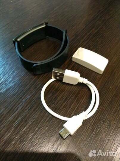 Фитнес-браслет Honor Band A1