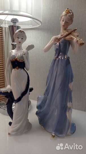 Статуэтки дамы, девушки фарфоровые