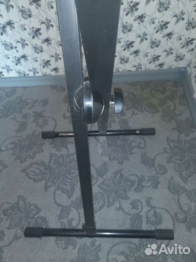 Стойка для синтезатора