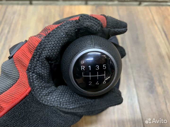 Seat Leon (1P1) Чехол кулисы МКПП