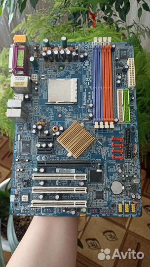 Материнская плата на сокете 939