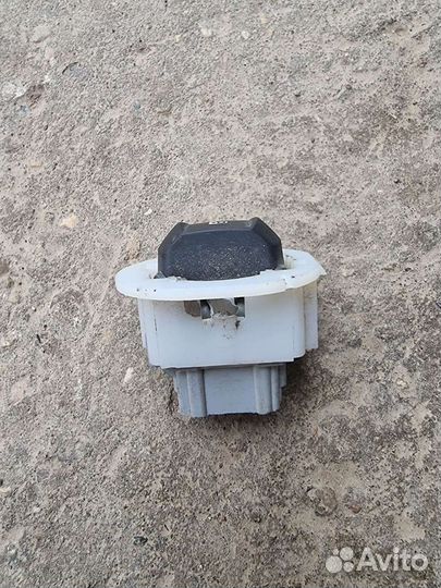 Кнопка стеклоподъемника Рено Меган 2