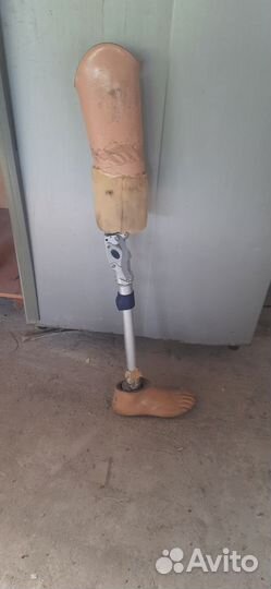 Протез правой ноги