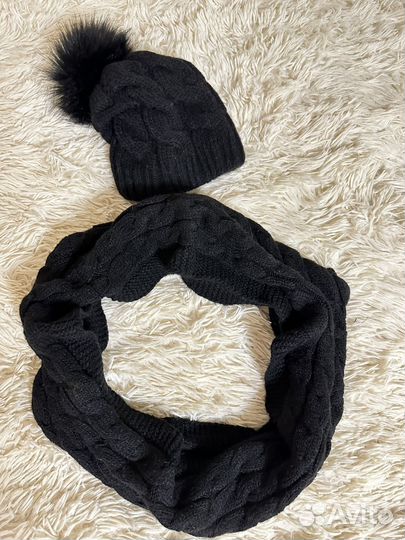 Шапка и снуд шерсть черного цвета с помпоном бу