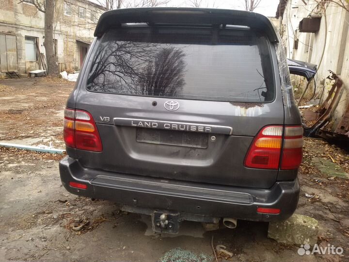 Toyota Land Cruiser 100
