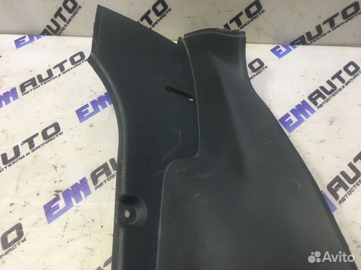 Обшивка стойки задней левой Шевроле Ланос седан