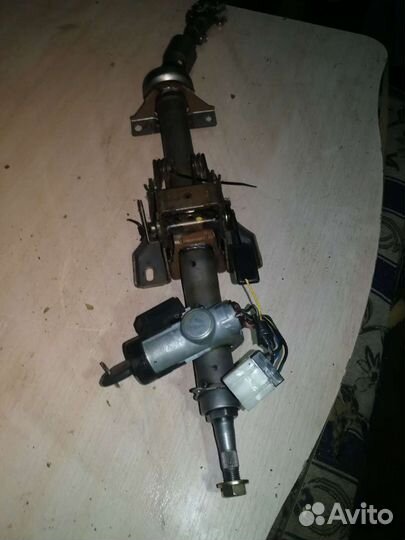 Рулевой вал с замком зажигания Almera N15