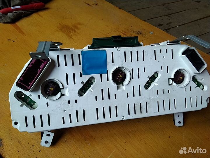 Ленд Ровер фрилендер приборка