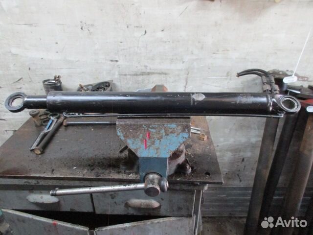 Цилиндр подъема кабины Volvo F12 F16