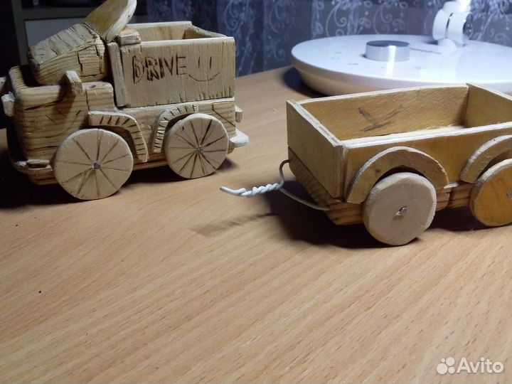 Деревянная машинка