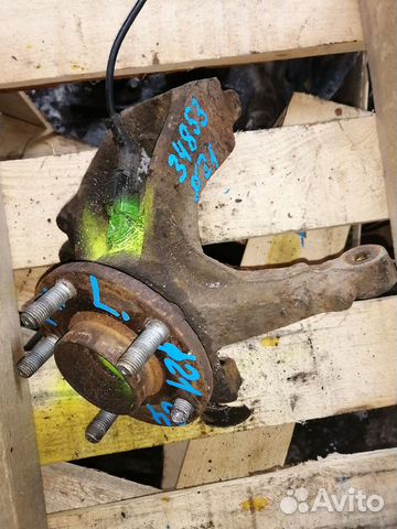 Ступица левая Ford Focus 2 рестайлинг