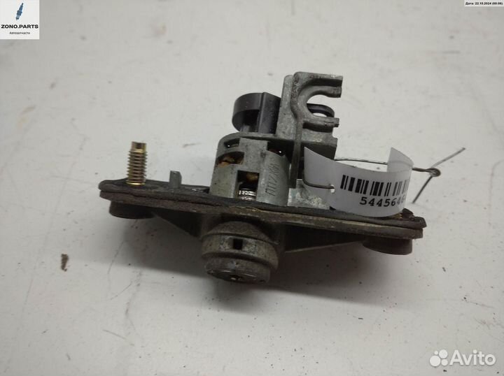 Личинка замка UR202803A на Ford Mondeo III (2000-2007)