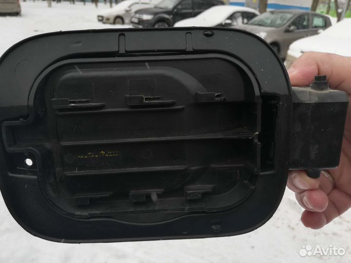 Лючок бензобака Volkswagen jetta 6