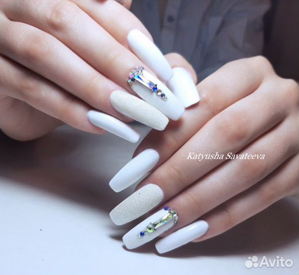 Наращивание ногтей, маникюр, педикюр