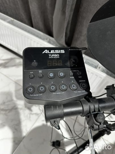 Электронные барабаны Alesis