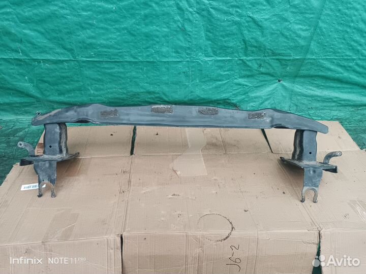 Усилитель переднего бампера Porsche Cayenne 2006 г