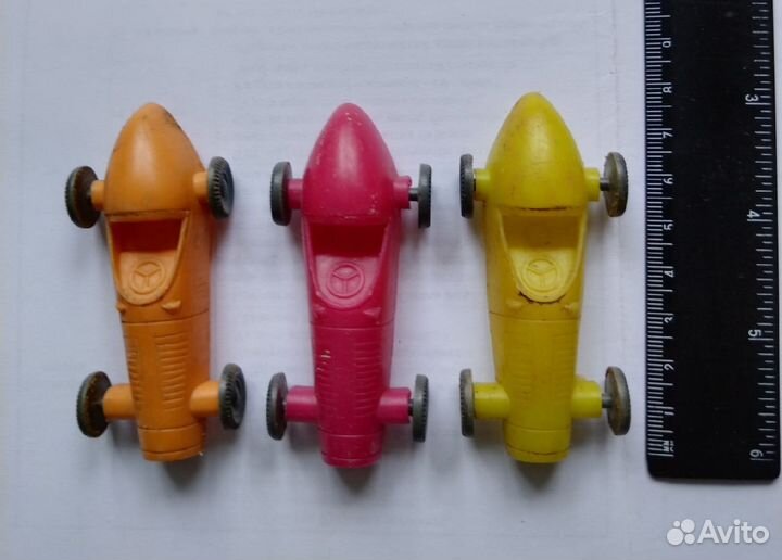 Машинки и другие игрушки времен СССР