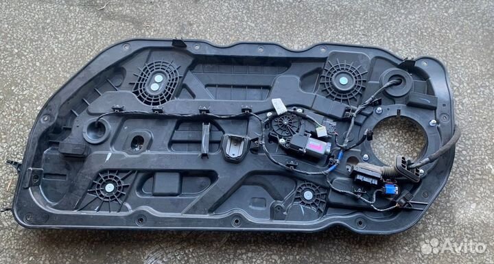 Стеклоподъемник передний правый Ceed 3d (купе)