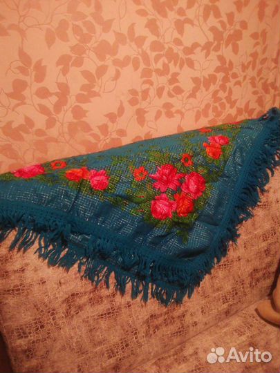 Платок старинный с кистями