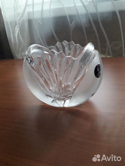 Ваза хрустальная. Новая