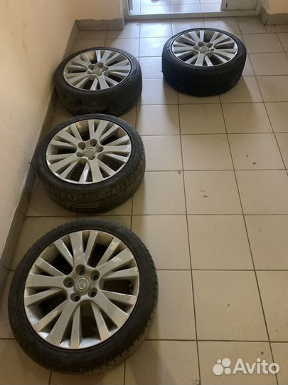 Bridgestone TRR 215/45 R17