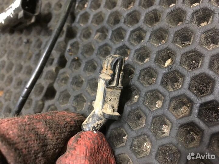 Датчик abs задний правый Mitsubishi Outlander Xl