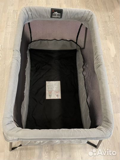 BabyBjorn Манеж-кровать Travel Cot
