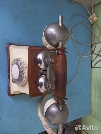 Телефонный аппарат в стиле ретро СССР