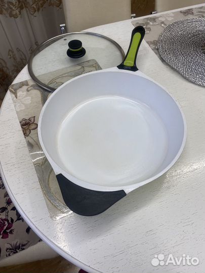Сковорода большая фирменная 