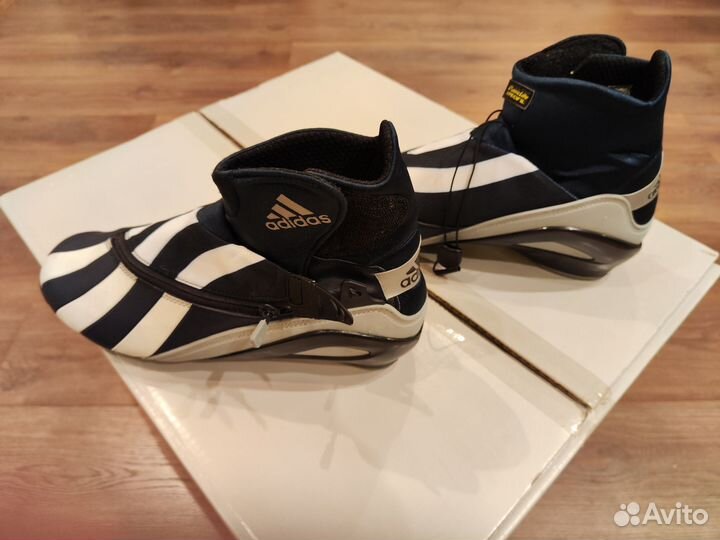 Лыжные ботинки adidas, размер 10,5. Новые
