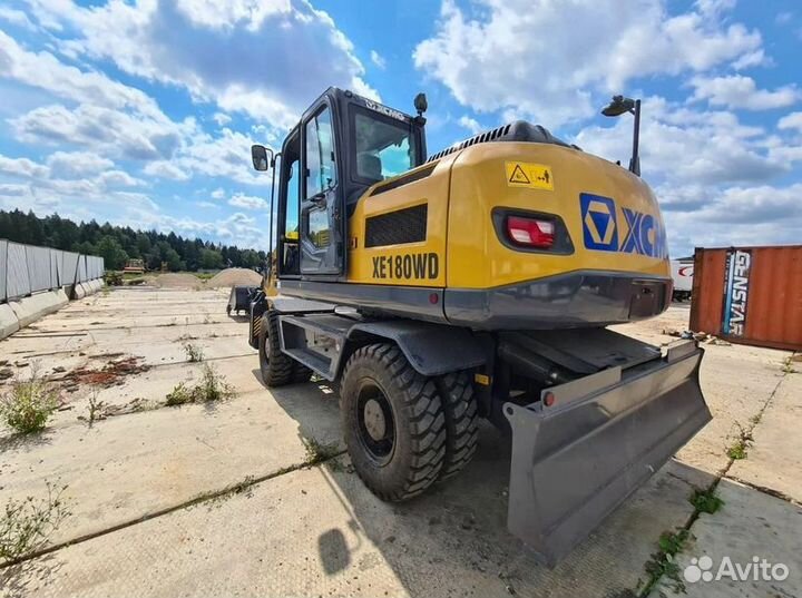 Колёсный экскаватор XCMG XE180WD, 2023