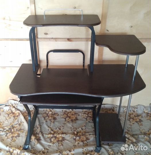 Для студентов: Компьютерный стол TranQuillita б/у